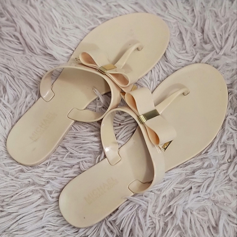 Michael Kors Cream Bow Jelly Thong Sandals